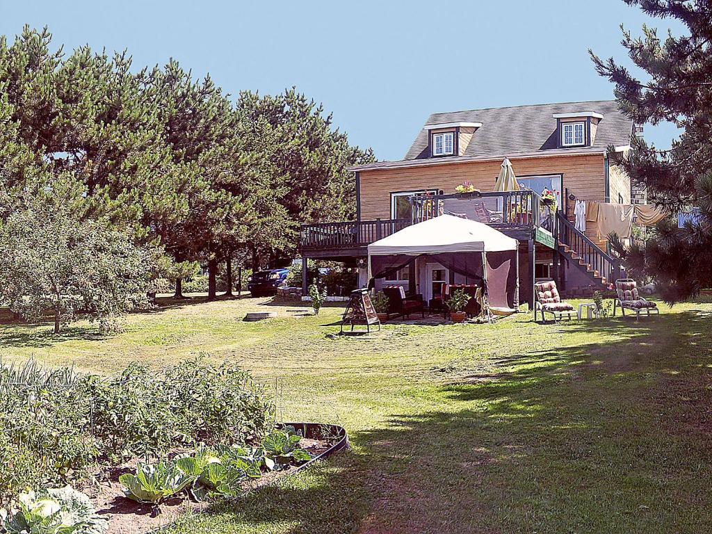 Gite La Halte Du Verger Bed And Breakfast Rivière-du-Loup Exteriér fotografie
